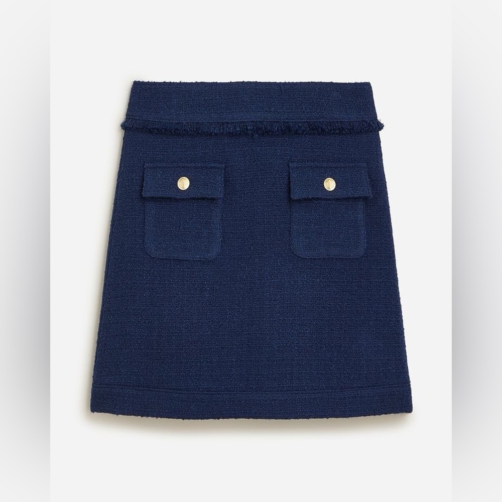 Patch-pocket mini skirt in tweed